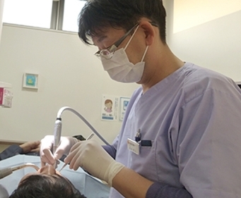 院長 岡本安広